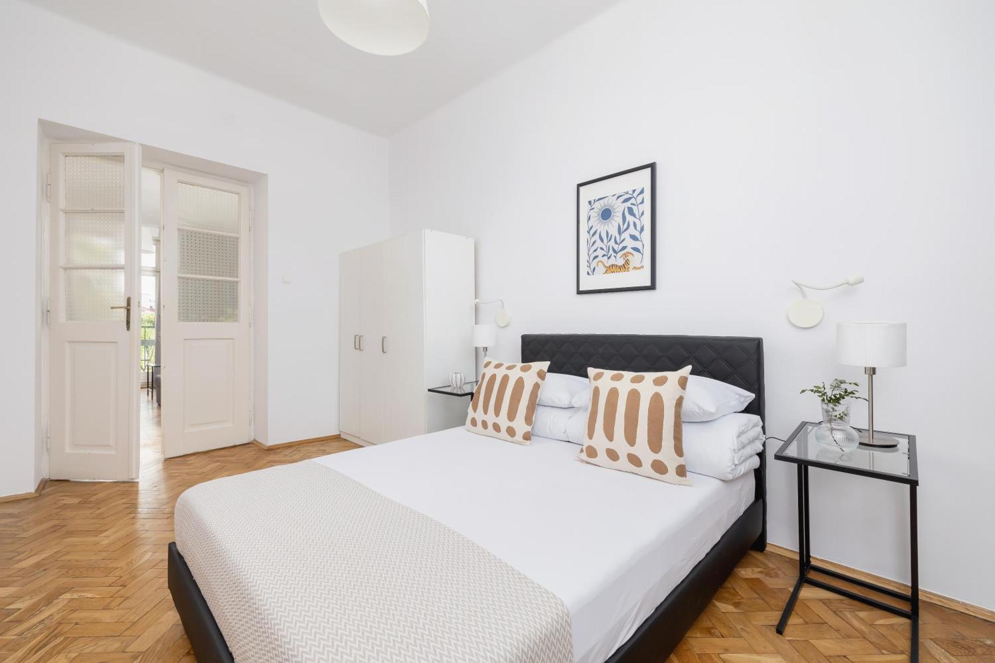 1-Bedroom Apartment With Balcony - Dluga 65 Cracovia Exterior foto