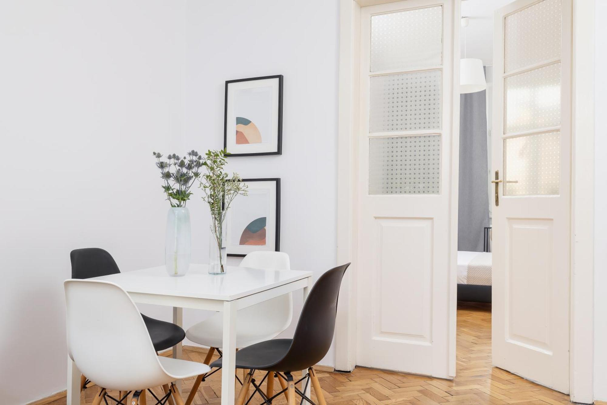 1-Bedroom Apartment With Balcony - Dluga 65 Cracovia Exterior foto